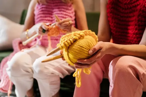 two-young-women-knitting