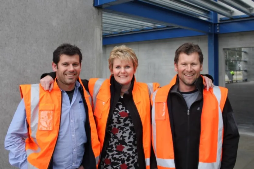 Three-workers-in-high-vis-vests