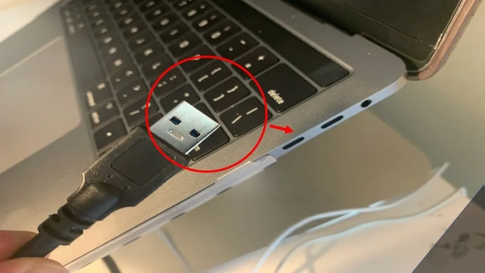 Augmented Reality Helpdesk Usb