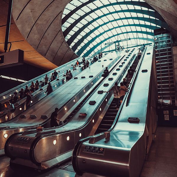 Projetando Estações de Metrô para o Futuro: Segurança e Estética