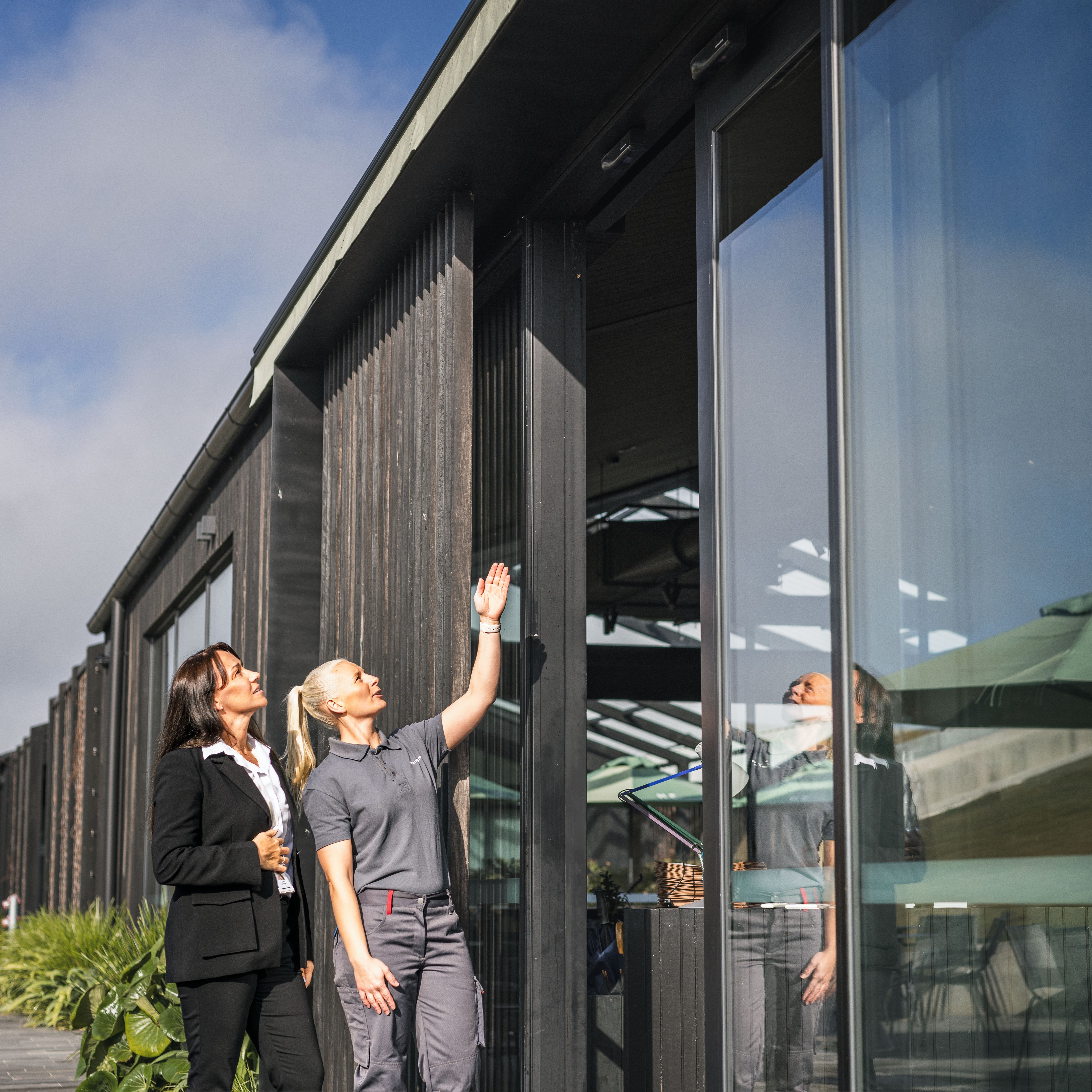 IM SERVICE 779077 web-jpeg 