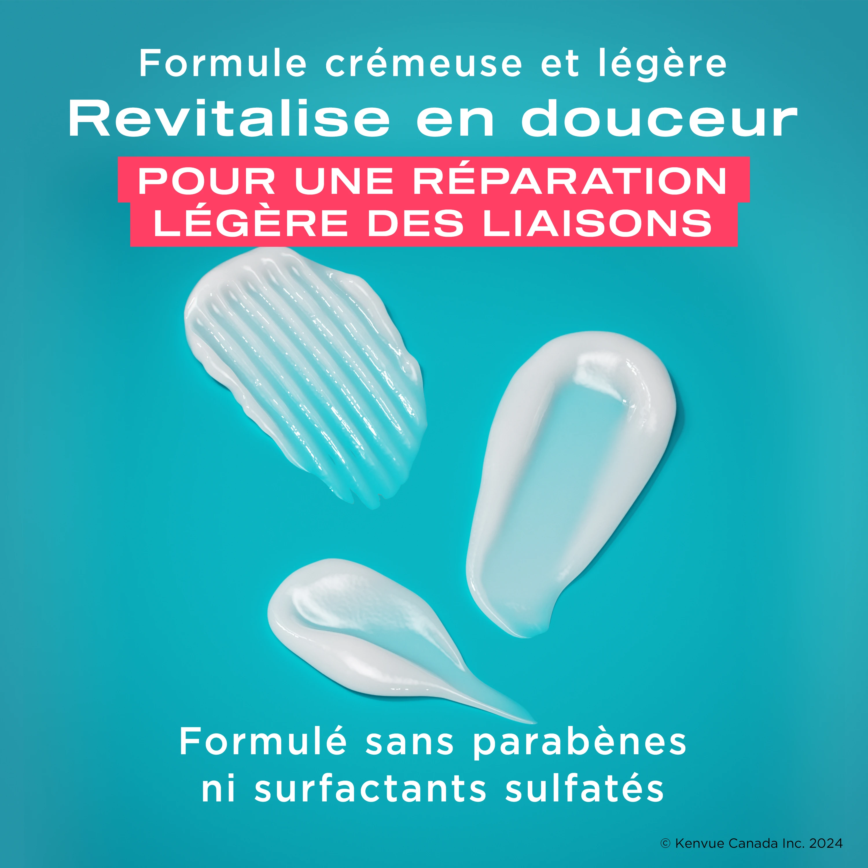 Trois traînées de revitalisant Soin protéiné réparateur OGX® sur un fond bleu