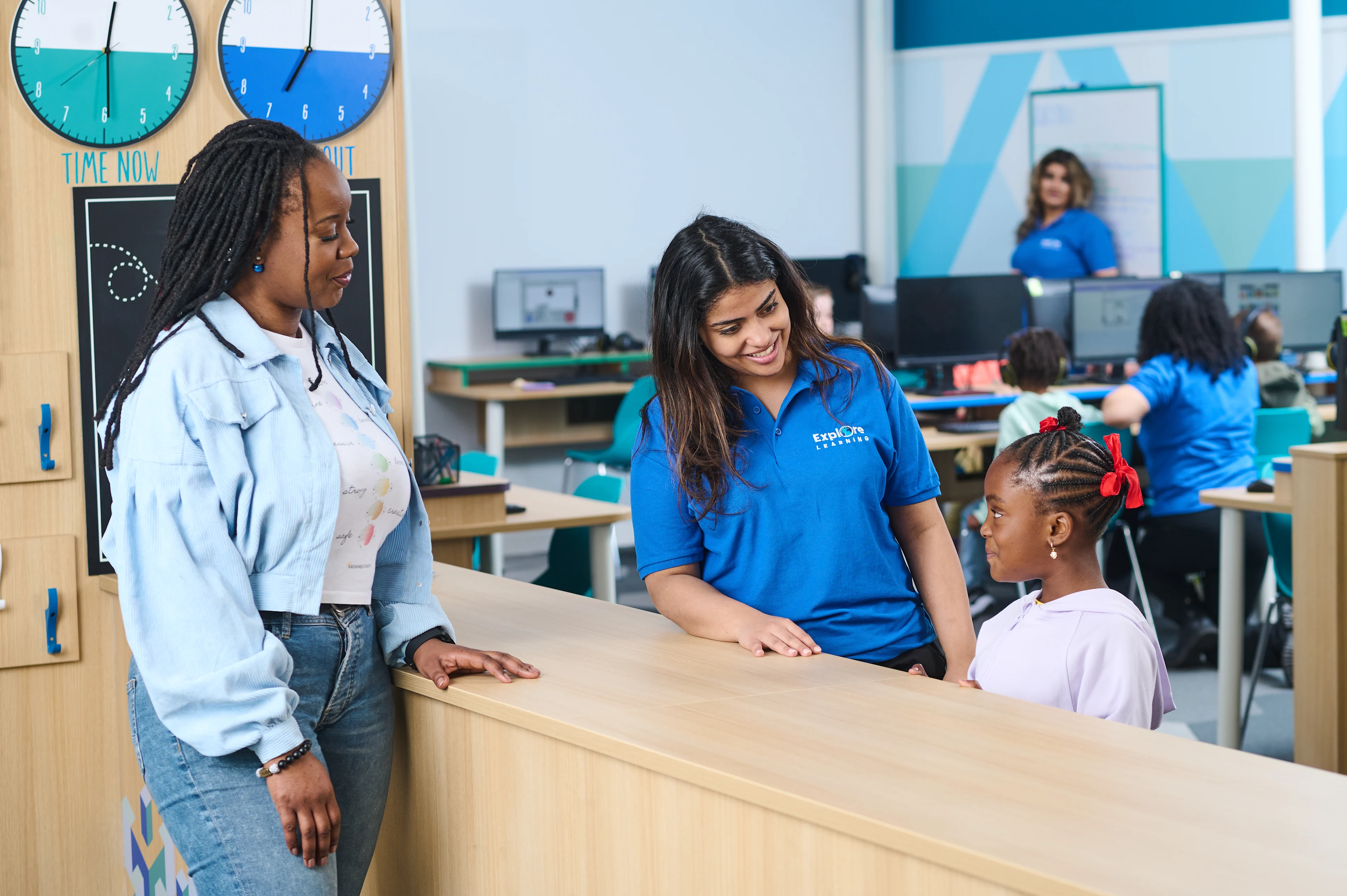 Mother and child attending an Explore Learning free trial session