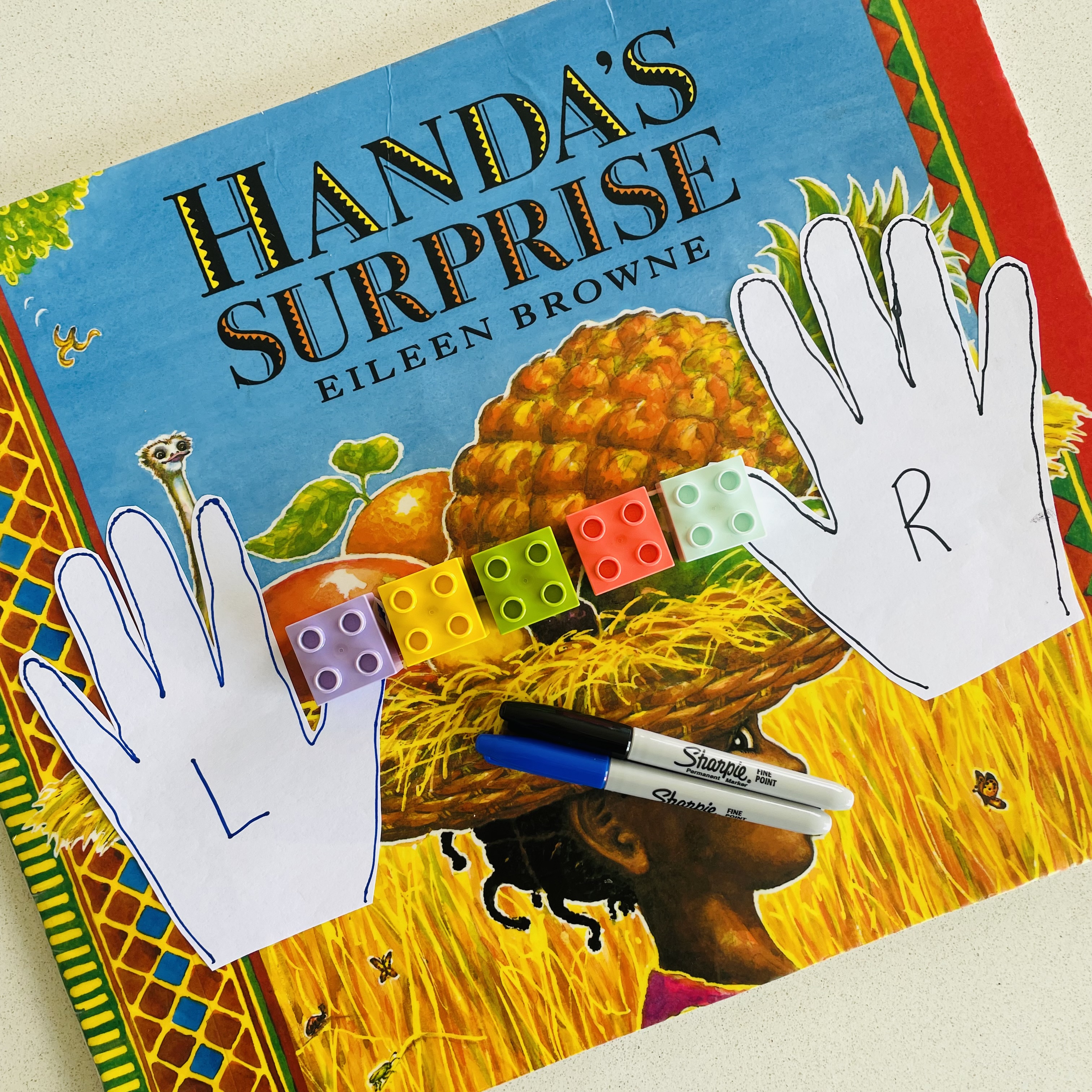 CB2--IMG-Tamara--Engaging With Picture Books - Directionality - Left To Right-L2 CB2--IMG-Tamara--Engaging With Picture Books - Directionality - Left To Right-L2