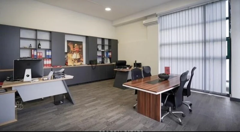 OBJEKT / Lokal dhe Tokë me QIRA – 380 m² + 700 m² | Obiliq - Image 1
