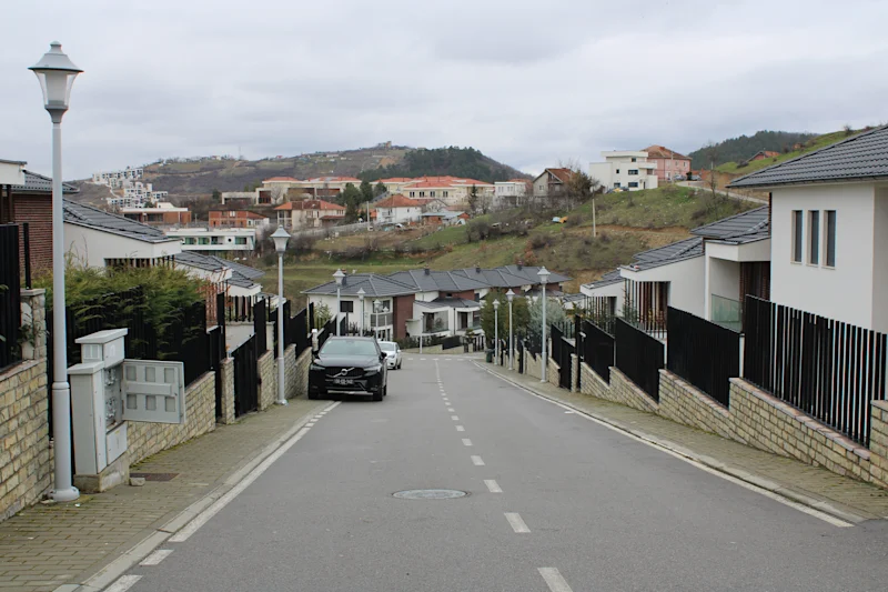 SHITET Shtëpi Moderne 273 m² | në Sofalia Hills  - Image 9