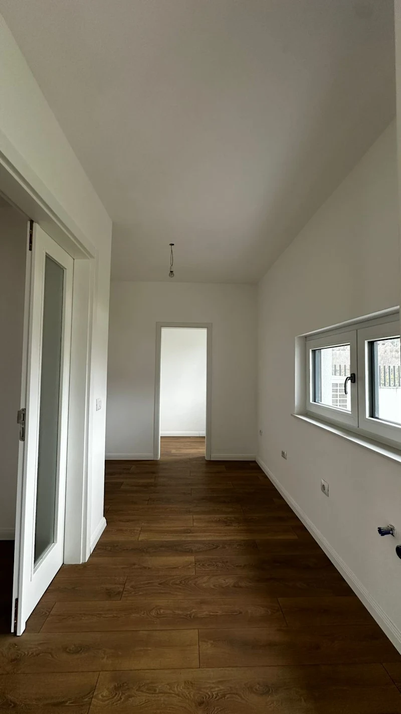 SHITET Shtëpi Moderne 332 m² | në Sofalia Hills - Image 7