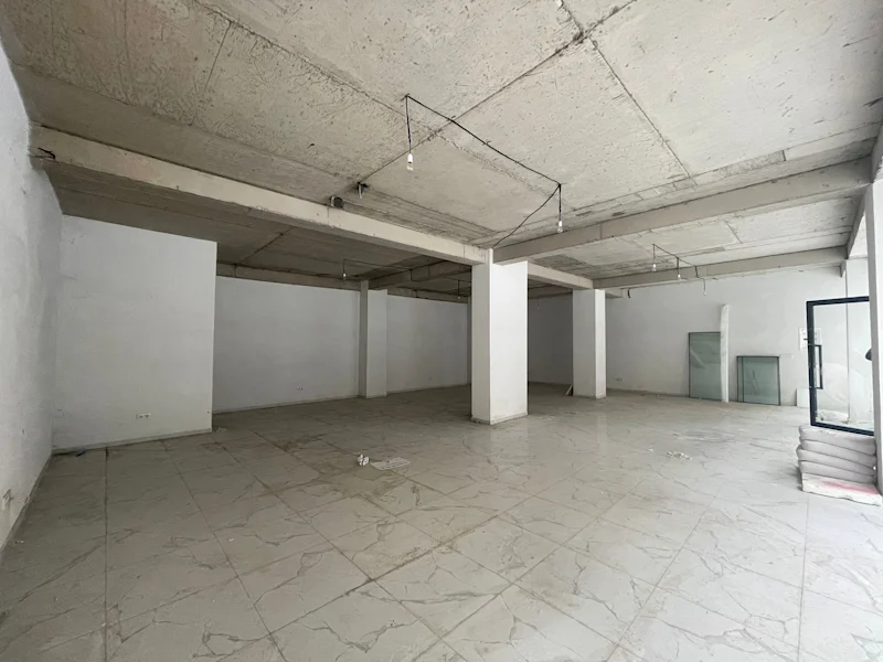 Ofrohet lokal për shitje - Prishtina  e Re - Image 2