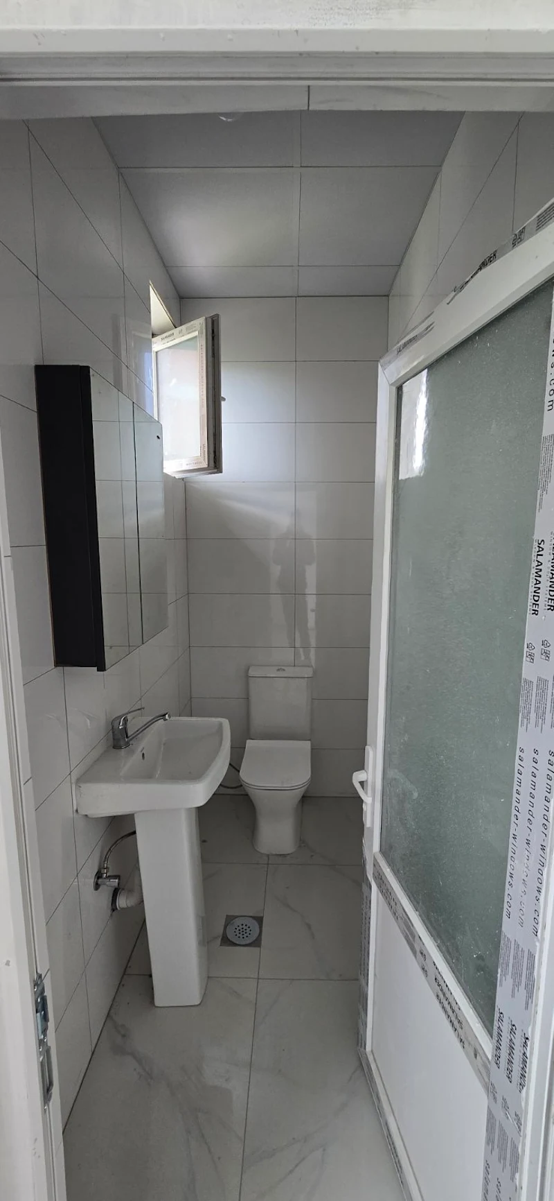 Shitet lokali 100.94 m² në Skenderaj, në një lokacion shumë të favorshëm, pranë shkollës fillore "Shaban Jashari". - Image 6