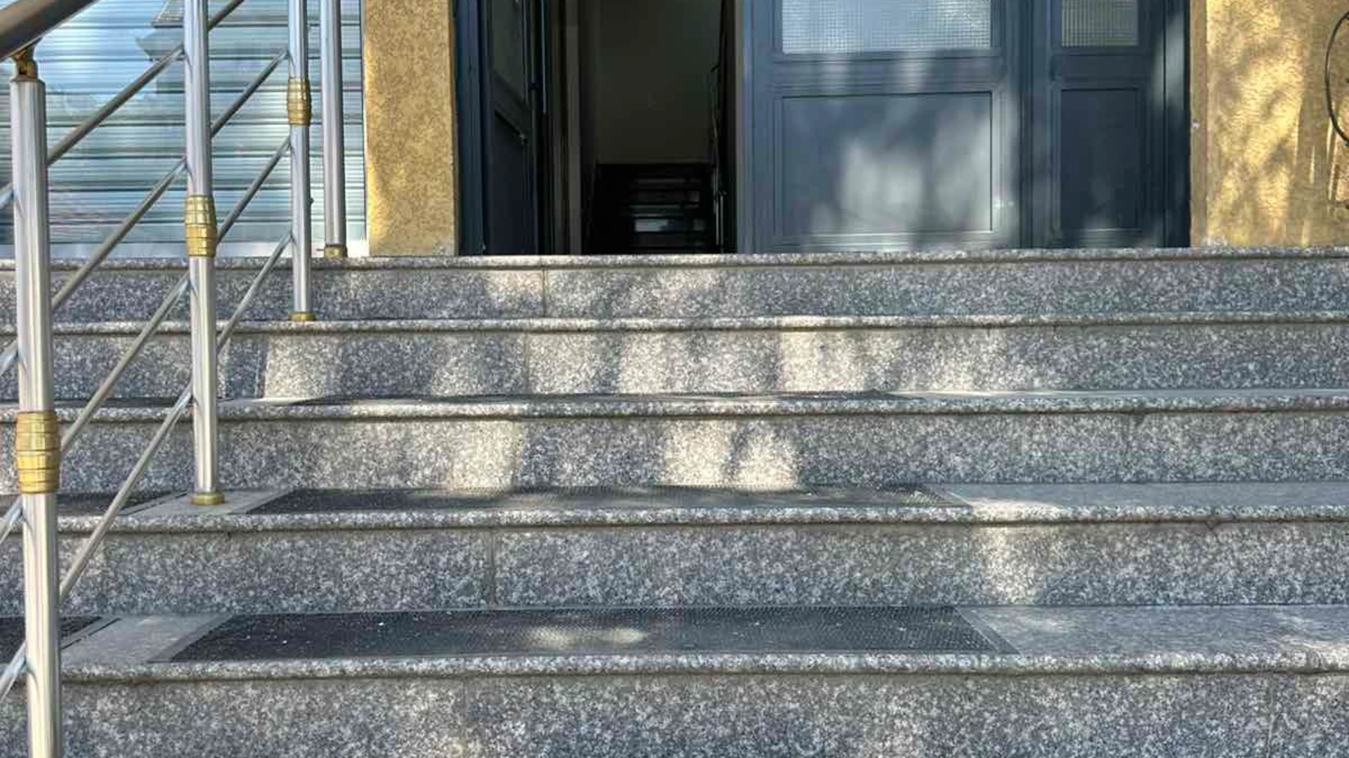 Commercial Space for Rent – 420 m² + Basement | Isa Kastrati St., Prishtina - Image 1