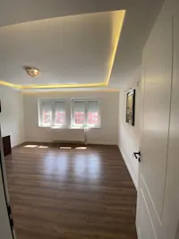 Apartment for rent at the Square - Thumbnail 1