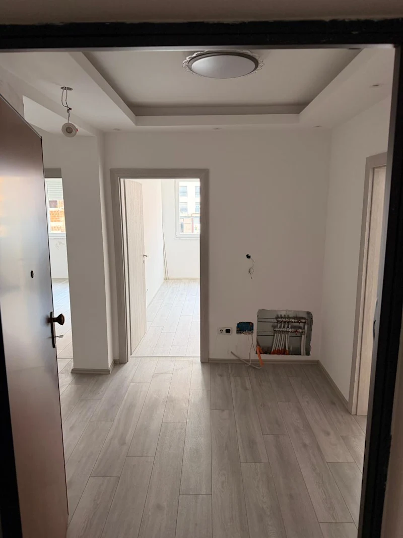 Banesë me QIRA - 81 m² | te Rruga B - Image 4