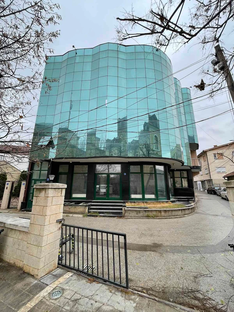 Administrative Building for RENT – 740 m² | in Pristina - Image 9