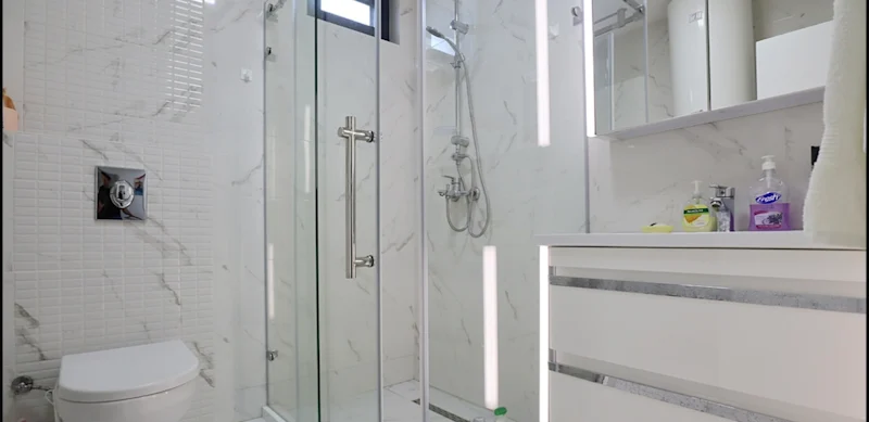 House for Sale – 200 m² in Preoc, on the Prishtina–Ferizaj Main Road. - Image 8