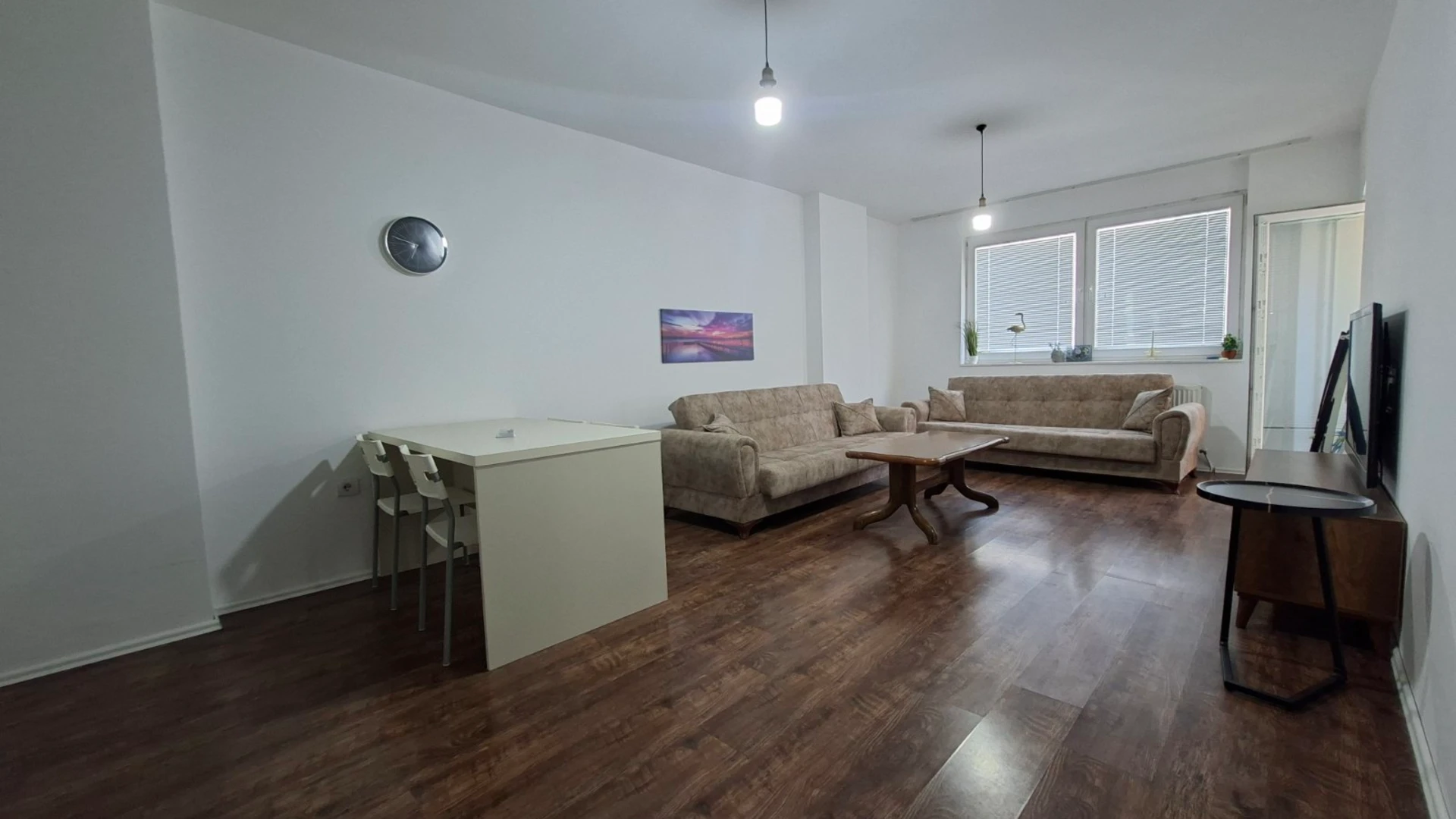 Banesë në SHITJE – 64 m² | Fushë Kosovë - Image 1