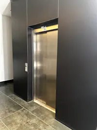 Office for Rent - 68 m² | on Rruga B - Thumbnail 6