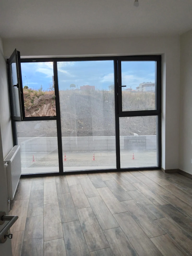 Commercial Space for RENT 85 m² | Rruga A - Image 3