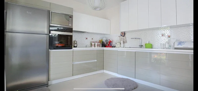 Shtëpi LUKSOZE në SHITJE – 320 m² në Lagjën Qendresa - Image 4