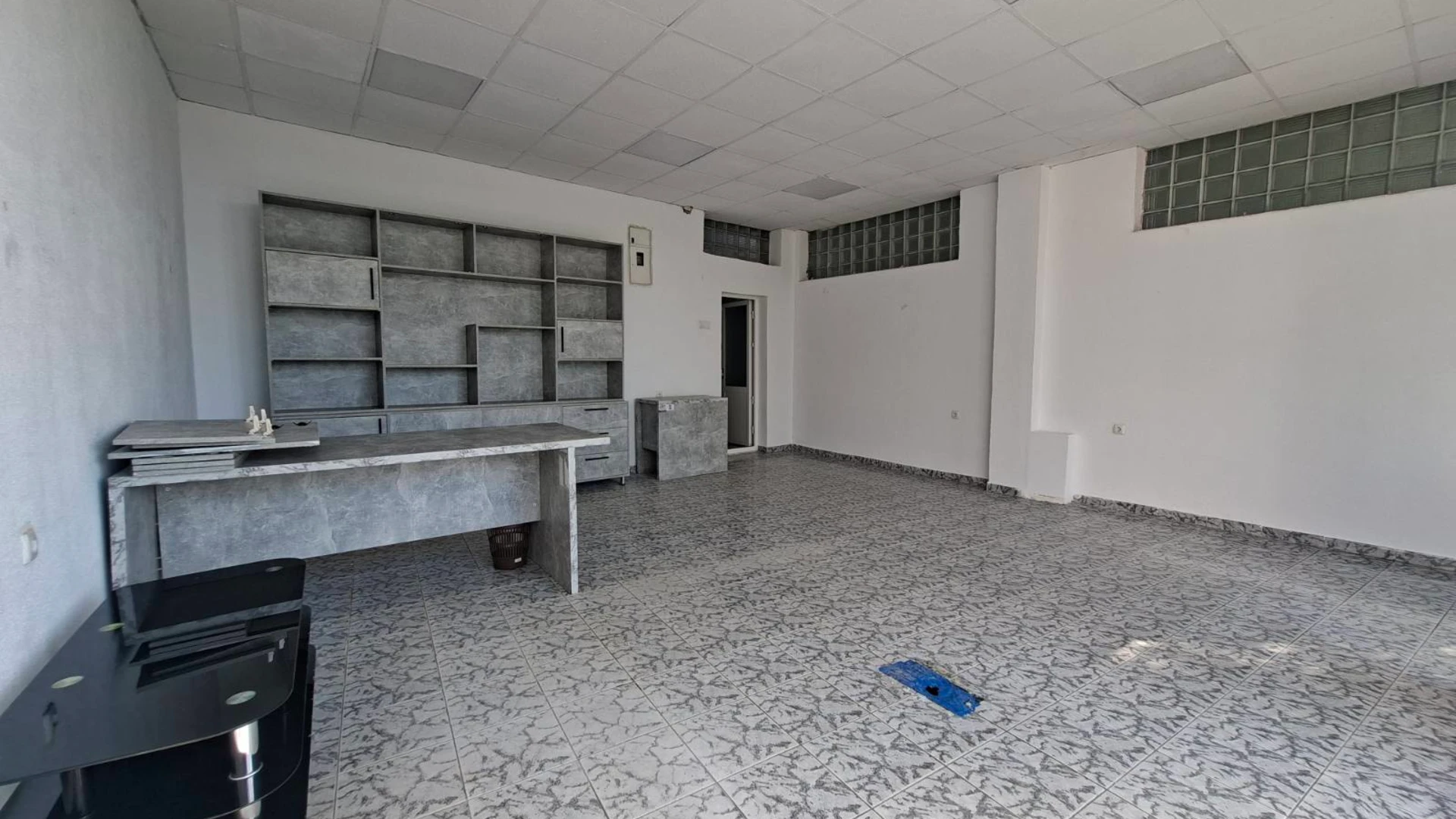 Lokal me QIRA – 36 m² | Lagjja e Muhaxherëve, Prishtinë - Image 1