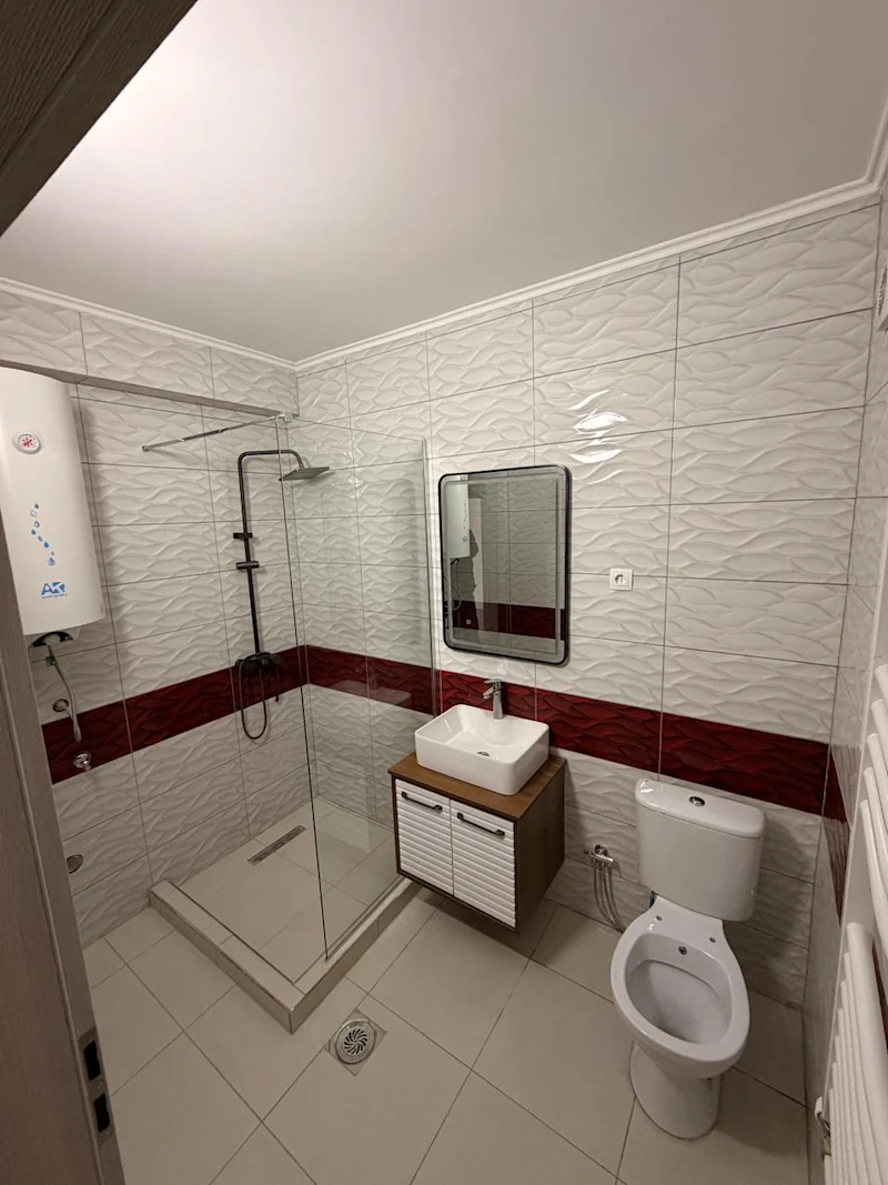 Banesë me QIRA - 81 m² | te Rruga B - Image 5