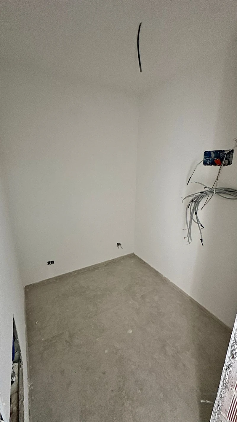 House for SALE – 240 m² | in Çagllavicë - Image 9