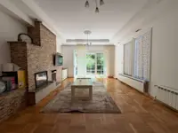 House FOR SALE – 600 m² Living Space | 7.3 Ares of Land | Veternik, Qendresa Neighborhood - Thumbnail 2