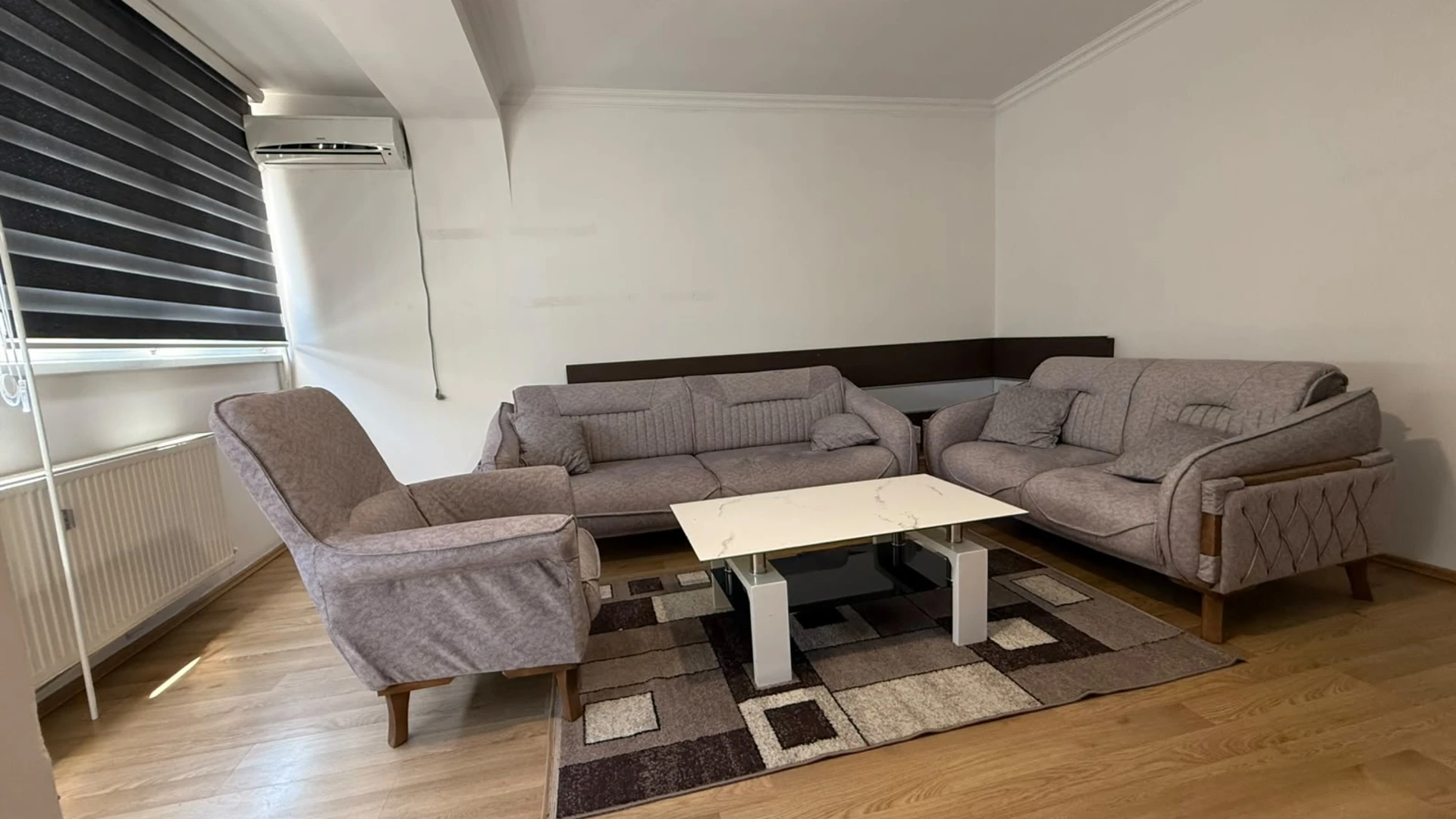 BANESË ME QIRA – 70 m² | QENDËR, PRISHTINË | 500 €/MUAJ - Image 1