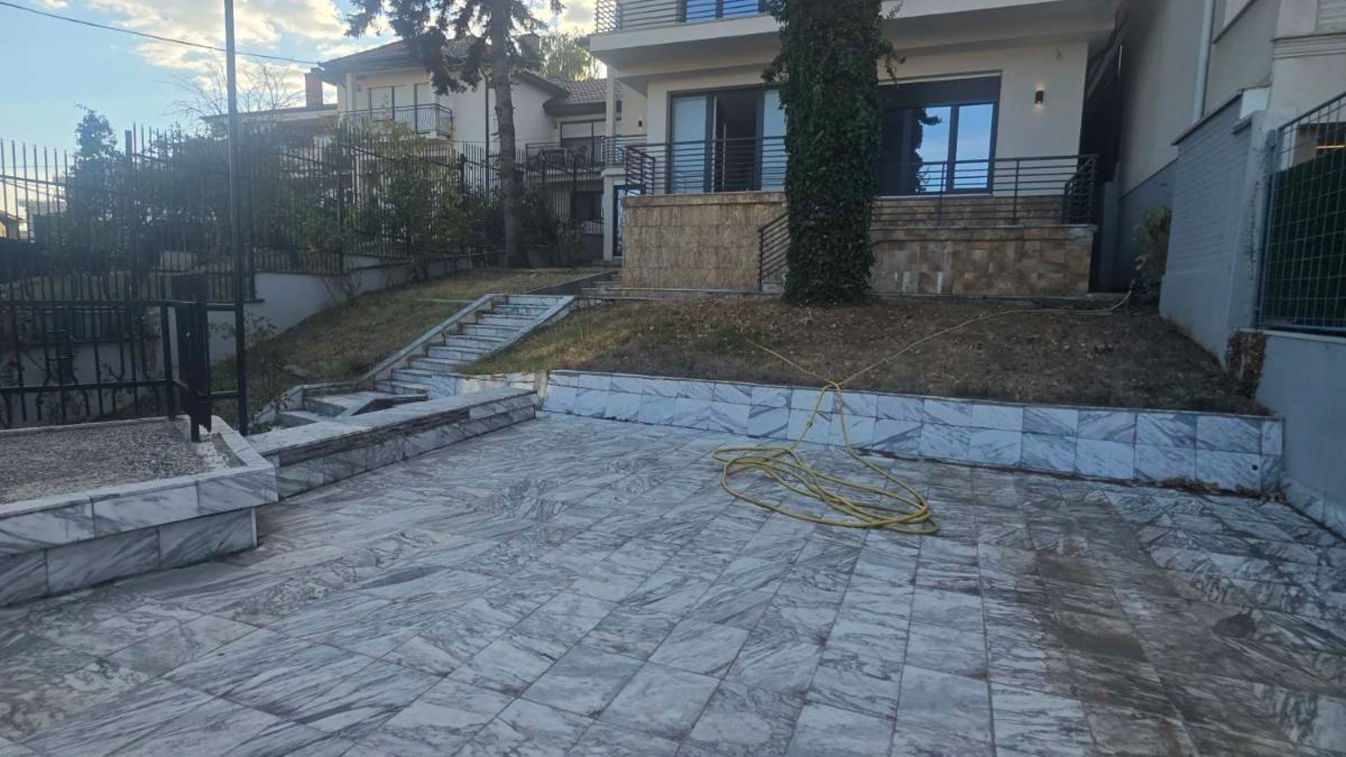 LUXURY HOUSE FOR RENT – 800 m² | DRAGODAN, PRISHTINA | €4,000/MONTH - Image 1