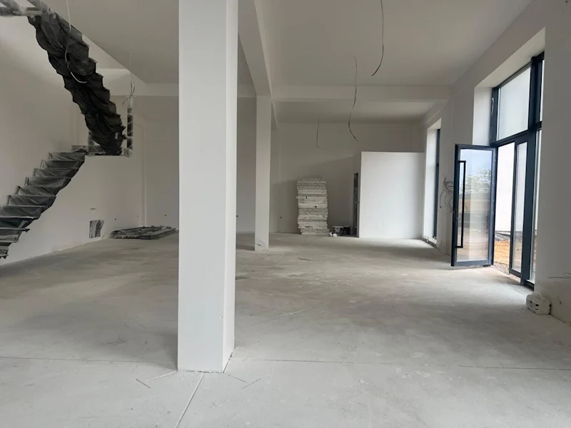 Commercial Space for Sale – 370 m² in Aktiv Complex, Drenas. - Image 4