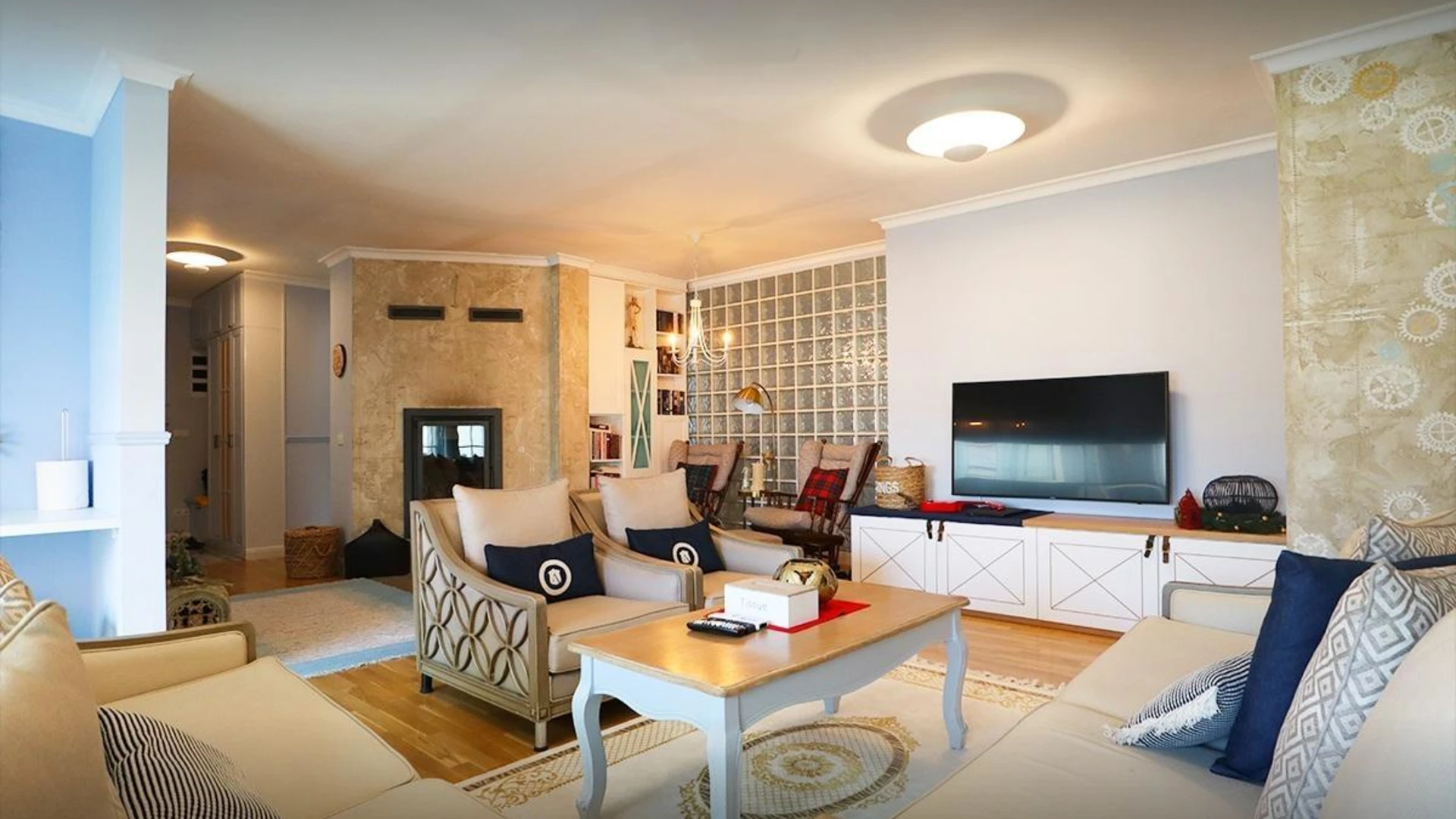 PENTHOUSE NË SHITJE – 145 m² - Image 1