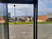 Shitet Lokali 75.6 m² në Veternik, me pamje të bukur drejt Prishtinës. Lokali është i përshtatshëm për veprimtari të ndryshme afariste. - Thumbnail 5