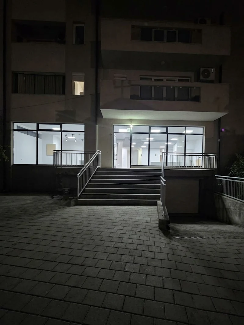 LOKAL AFARIST ME QIRA – 252 m² - Image 1