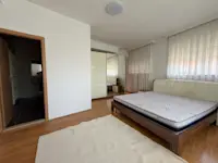 Shtëpi në SHITJE – 600 m² Hapësirë Banimi | 7.3 Ari Truall | Veternik, Lagjja Qendresa - Thumbnail 9
