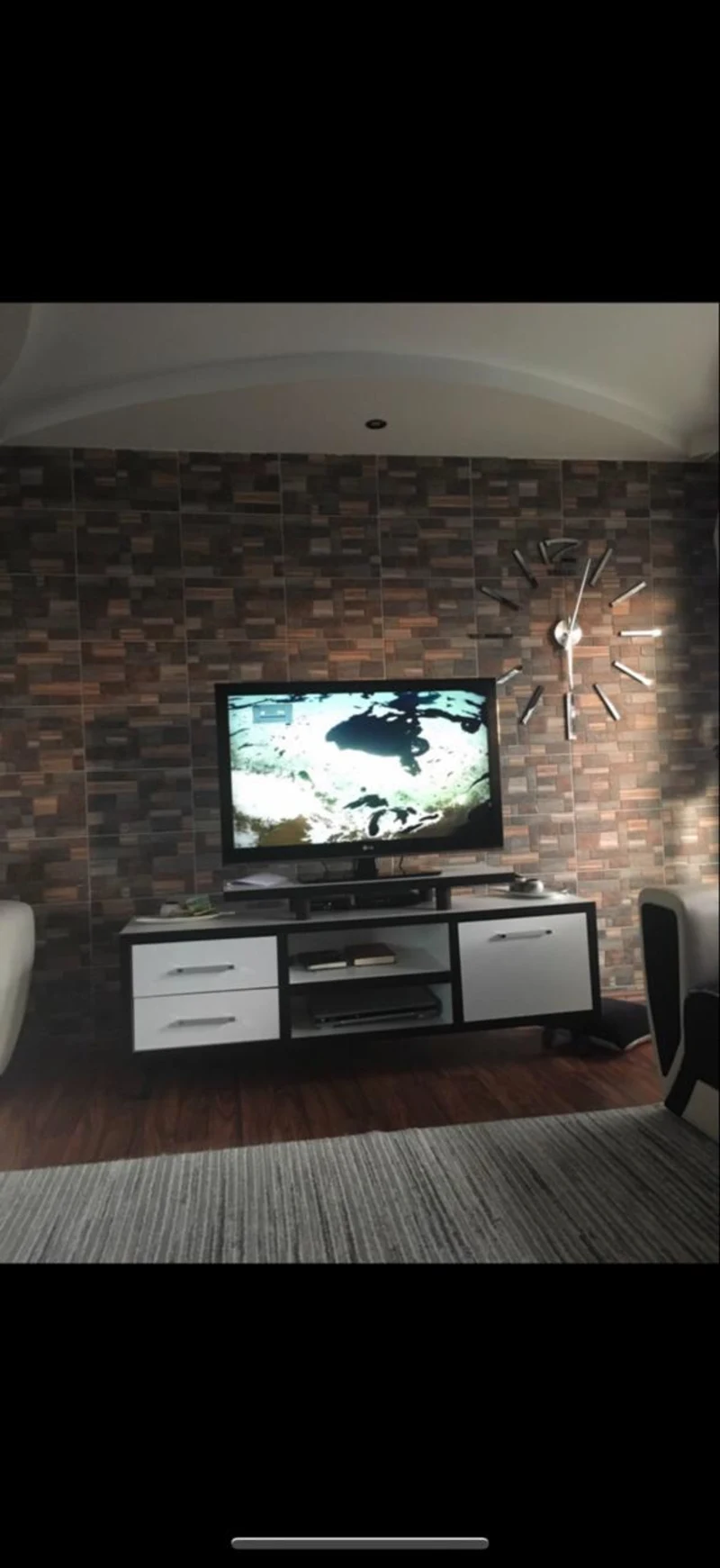 Ofrohet me qira kati i shtepise ne lagjen Vranjefc - Image 3