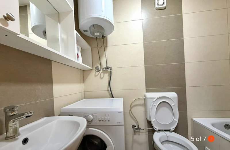 Apartment for rent in Lakrishte, located in the ProCredit Bank building. - Image 4