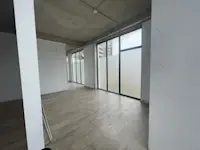 Ofrohet me qira lokal afarist prej 130 m² në Veternik, afër Hotel International Prishtina, në katin e parë. - Thumbnail 5