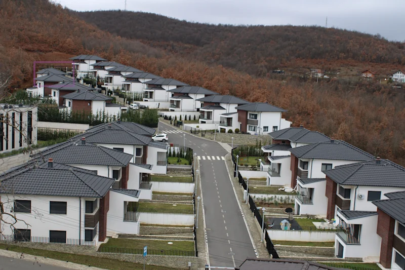 SHITET Shtëpi Moderne 273 m² | në Sofalia Hills - Image 10