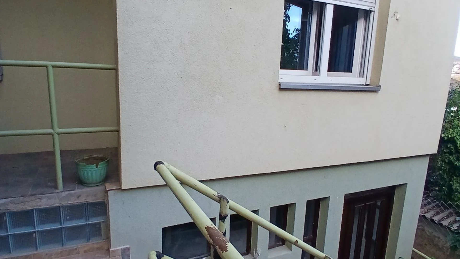 House for Rent – 100 m² | Near Llapi Mosque, Prishtina - Image 1