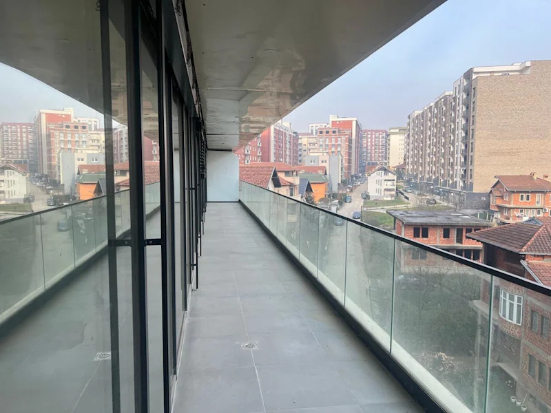 For sale: A modern apartment with a total area of 180 m², located on Muharrem Fejza Street. - Image 6