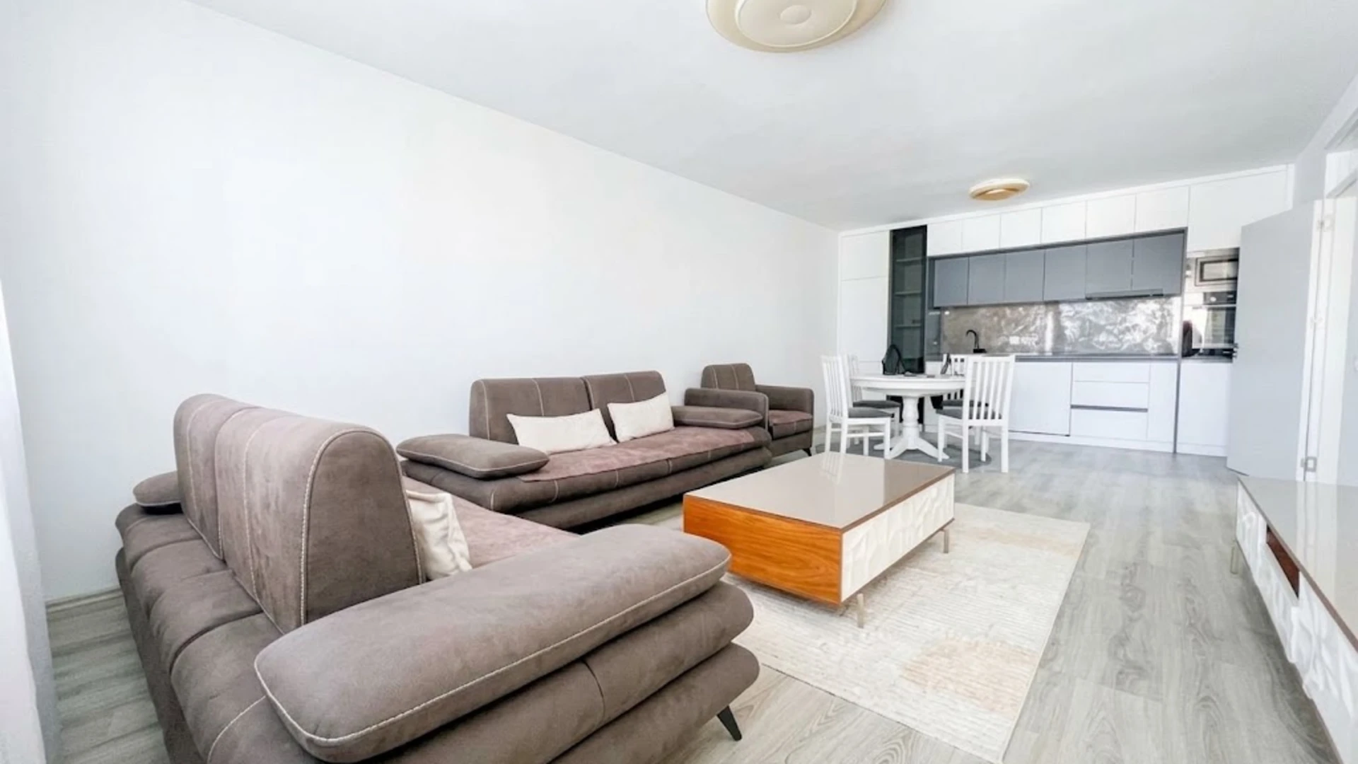 APARTMENT FOR SALE – 85 m² - Image 1