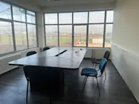 Ofrohet me qira hapësirë afariste – 500 m² (Kati I) & 400 m² (Kati II), Llapllasellë, Magjistralja Prishtinë–Ferizaj. - Thumbnail 6