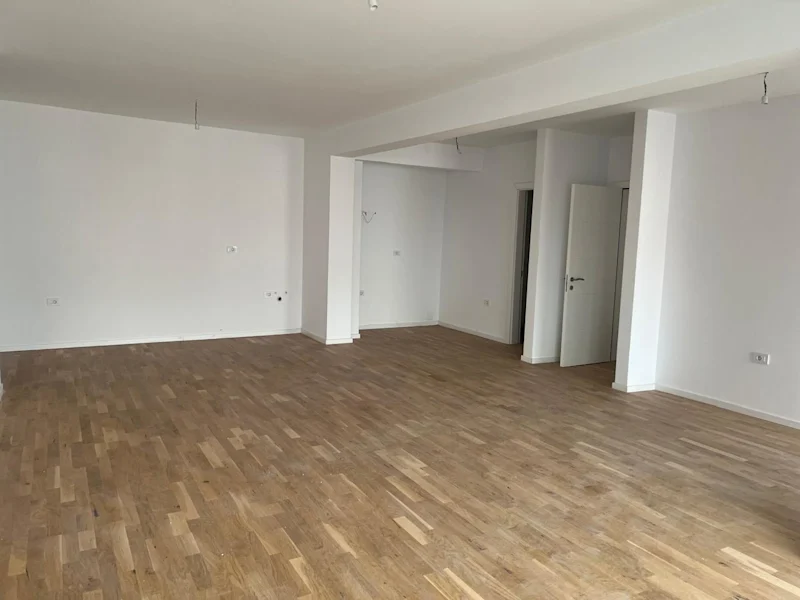 For sale: A modern apartment with a total area of 180 m², located on Muharrem Fejza Street. - Image 7