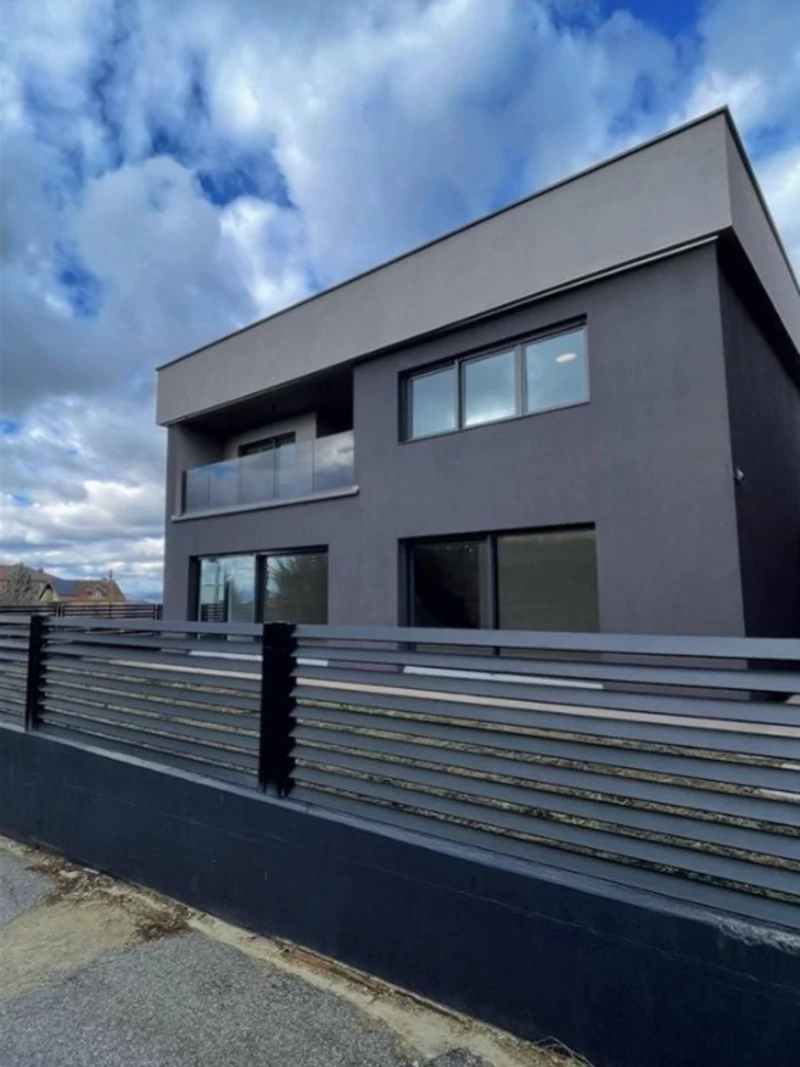 House FOR SALE – 260 m² | Qëndresa Neighborhood, Prishtina - Image 1
