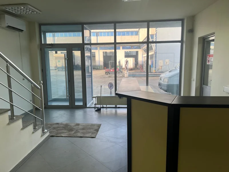 Commercial Space for Rent – 500 m² (1st Floor) & 400 m² (2nd Floor), Llapllasellë, Prishtina–Ferizaj Main Road. - Image 2