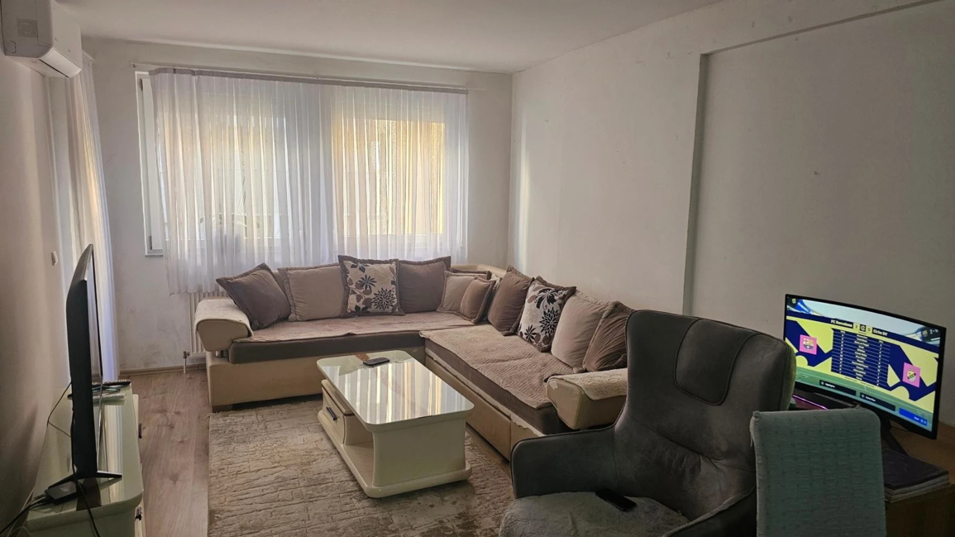 APARTMENT FOR RENT – 85 m² - Image 1