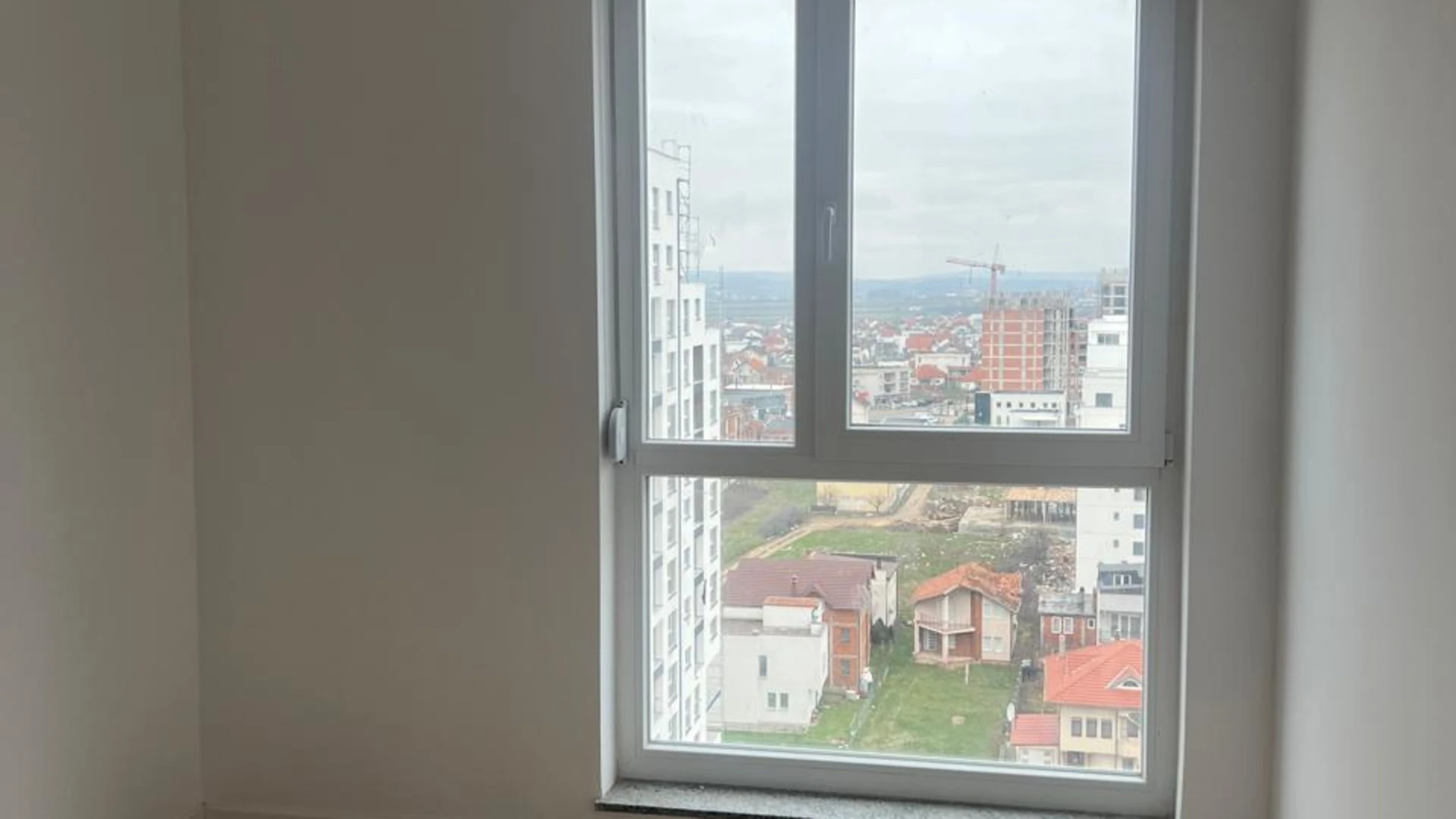 Shitet banesa 110 m² në kompleksin Aktiv – Drenas. - Image 1