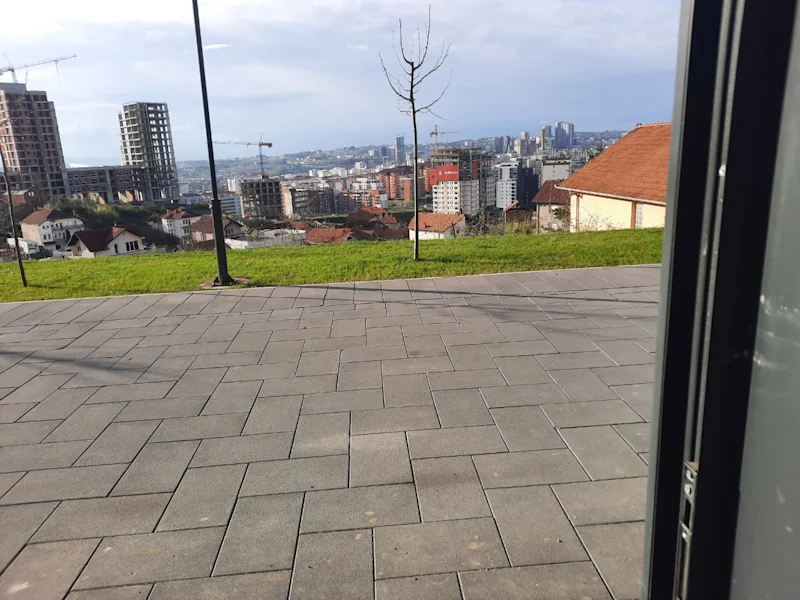 Commercial space of 75.6 m² for sale in Veternik, featuring a beautiful view of Prishtina. The space is suitable for various business activities. - Image 6
