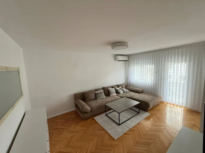 Apartment for rent in the Bregu i Diellit neighborhood, near the White Buildings - Image 5