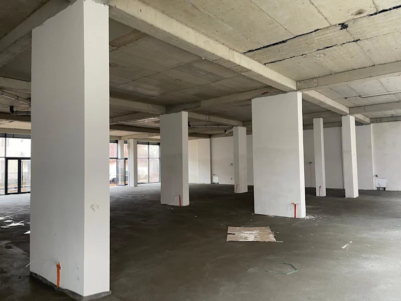 Lokal për SHITJE në Drenas – 472 m² Hapësirë Biznesi - Image 1