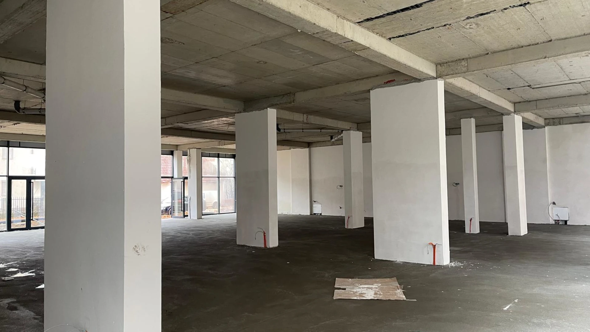 Lokal për SHITJE në Drenas – 472 m² Hapësirë Biznesi - Image 1